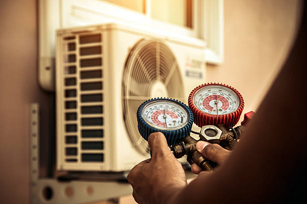 Professional Hvac Maintenance technician working in Savage, MD
